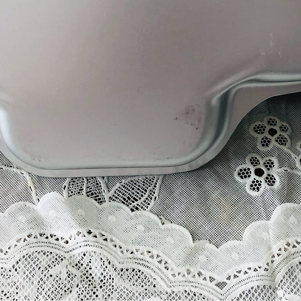 Wilton Haunted Pumpkin Cake Pan - Picture 8 of 9